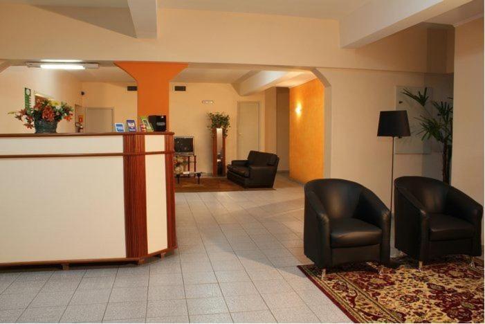 Euro Hotel Curitiba Buitenkant foto