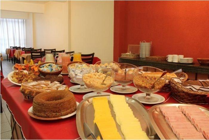 Euro Hotel Curitiba Buitenkant foto